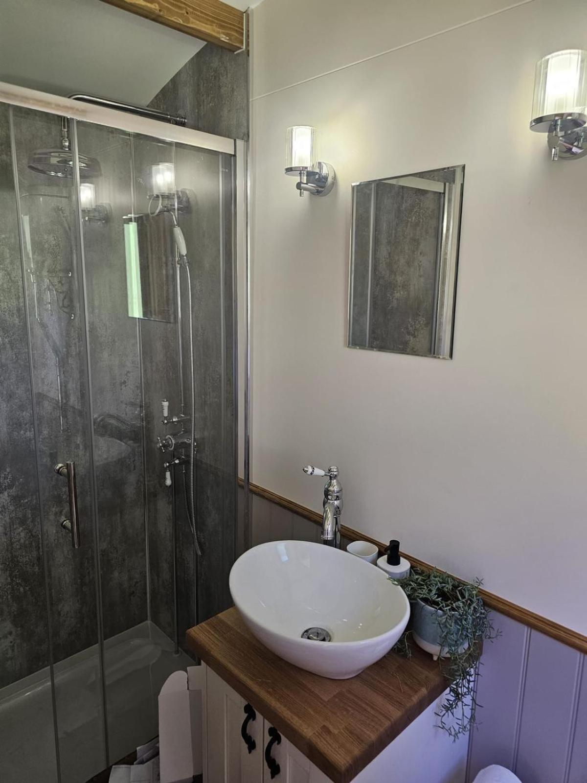 Stoodley View Shepherd Huts Holiday home