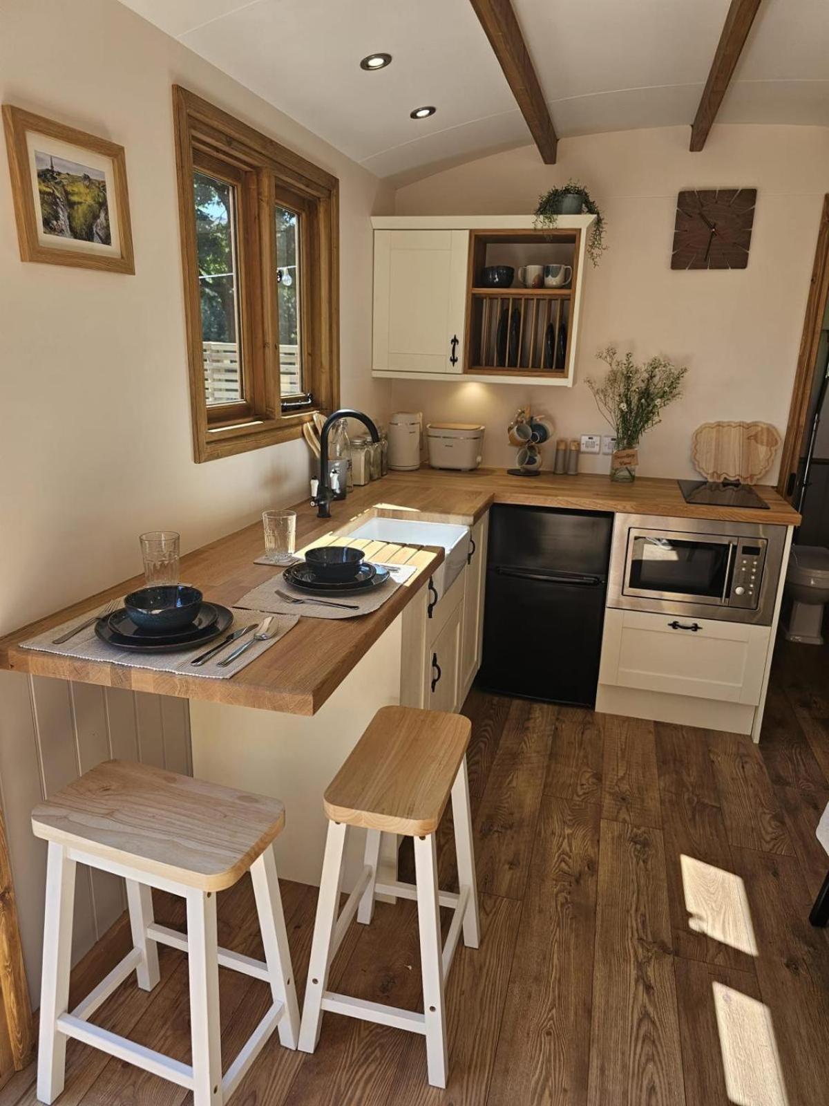 Stoodley View Shepherd Huts Todmorden