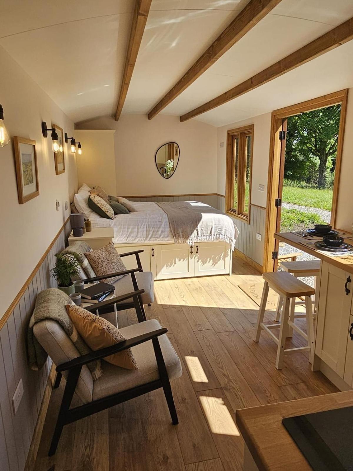 Stoodley View Shepherd Huts