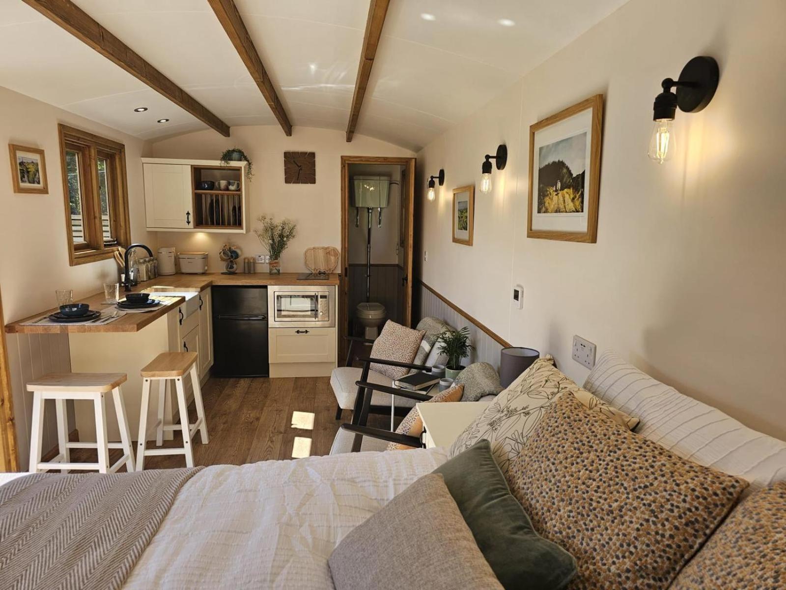 Stoodley View Shepherd Huts *