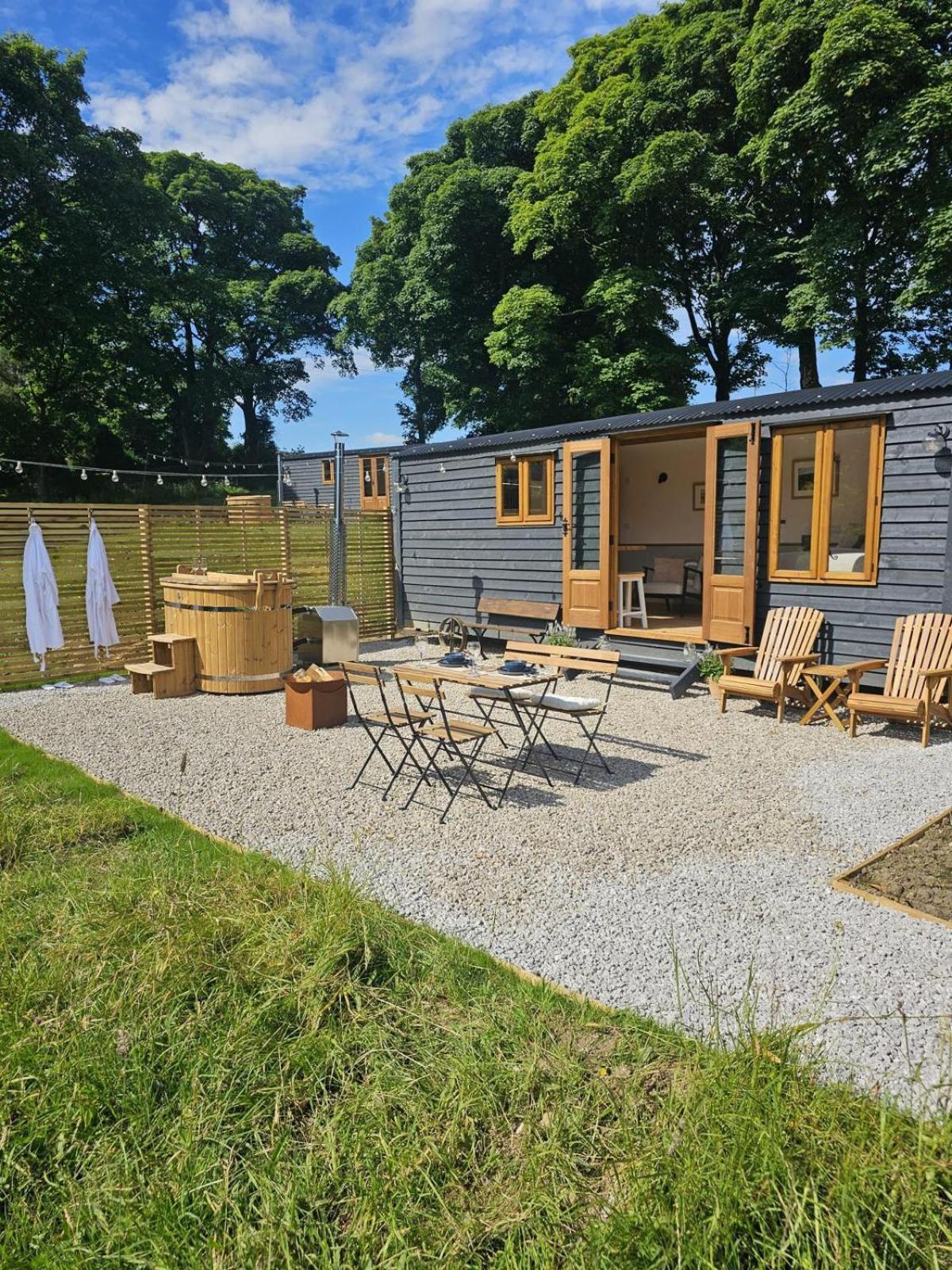 Stoodley View Shepherd Huts Holiday home Todmorden